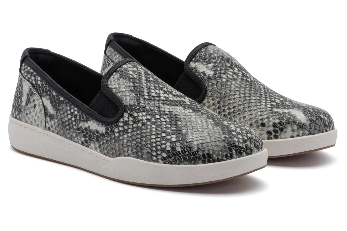 ABEO Encore Slip On-Women Education | Travel
