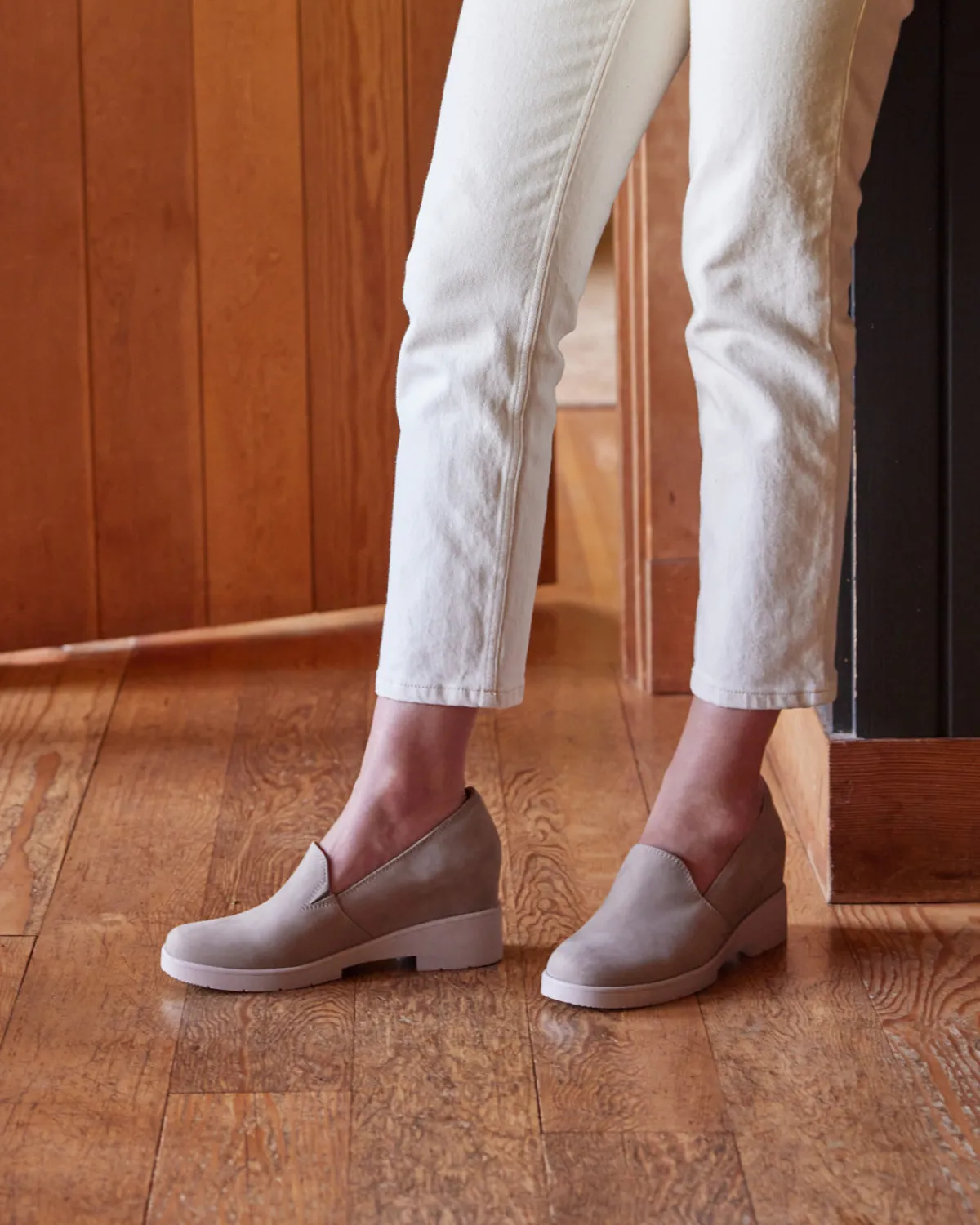 ABEO Horizon Slip On-Women Standard | Education