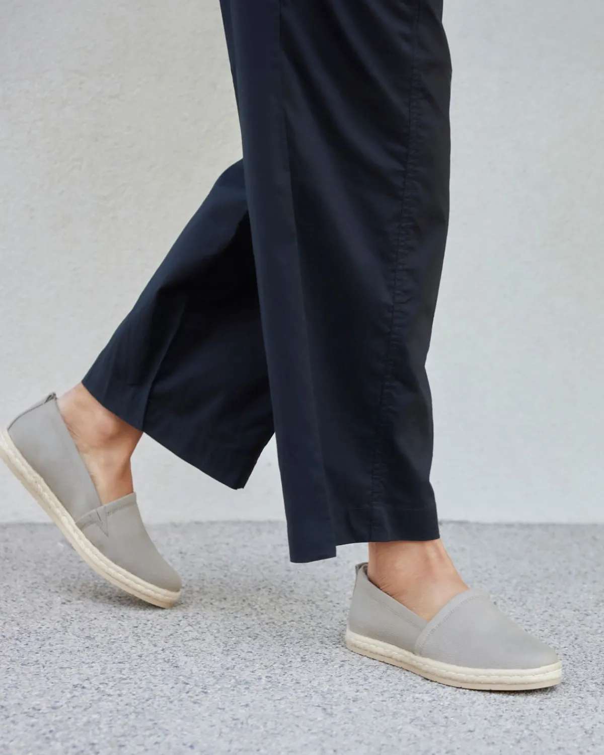 ABEO Isle Slip On Metatarsal-Women Education | Standard
