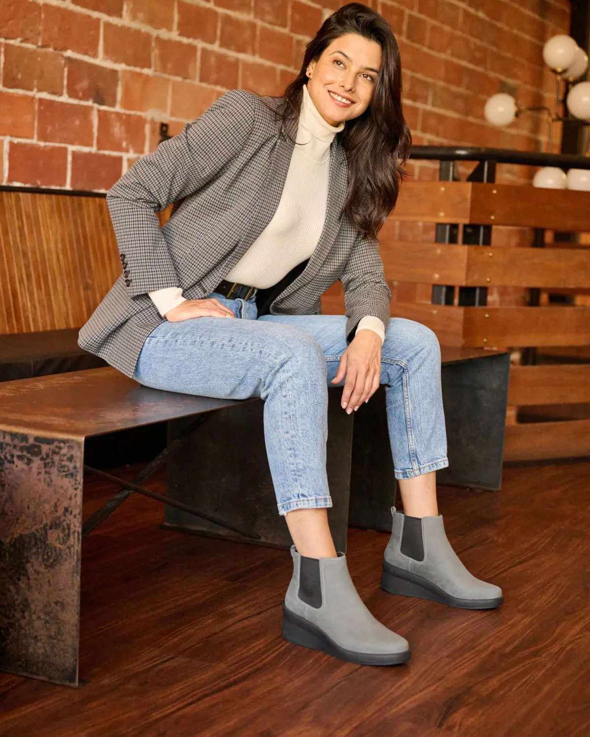 ABEO Passage Chelsea Metatarsal-Women Standard | Education