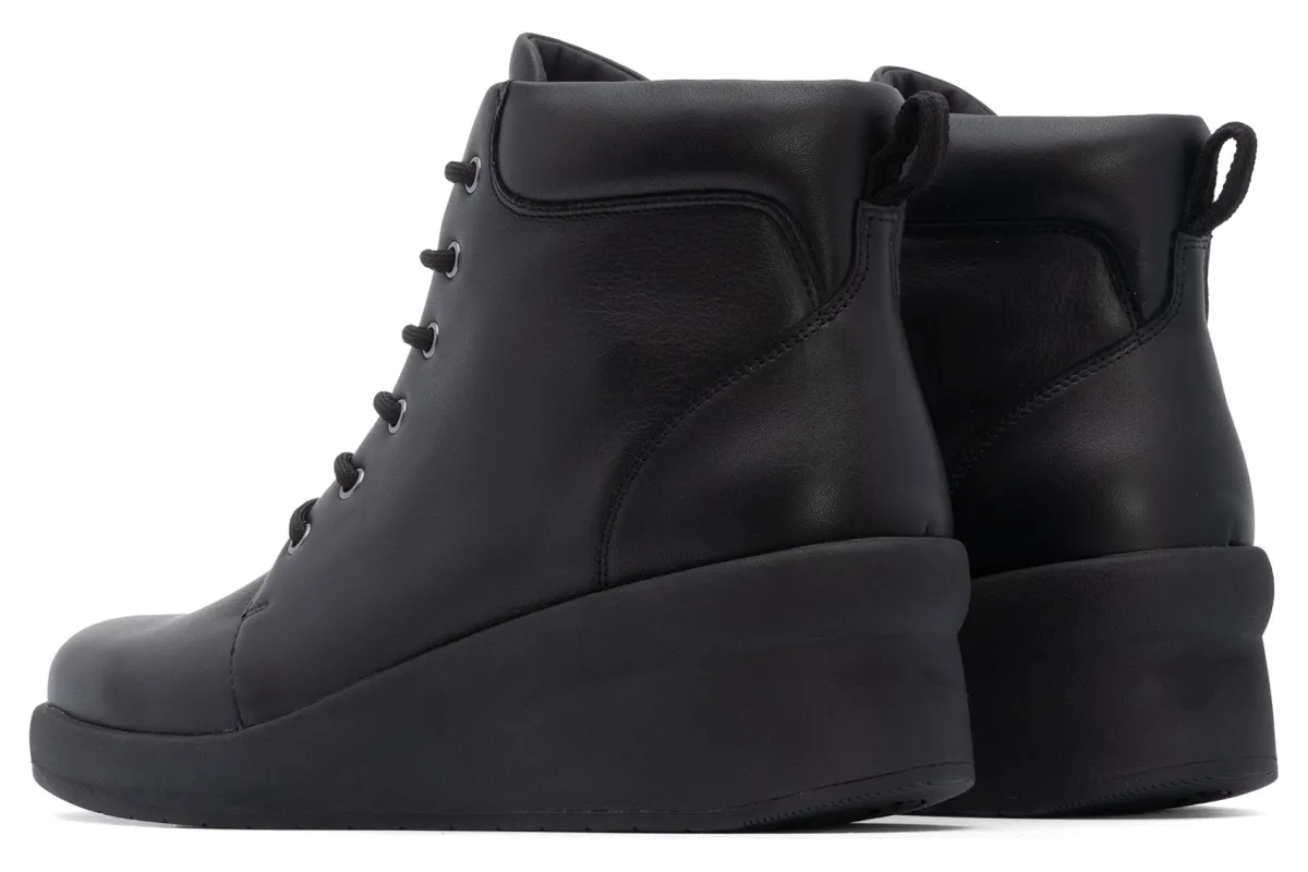 ABEO Passage Lace Up-Women Standard | Education