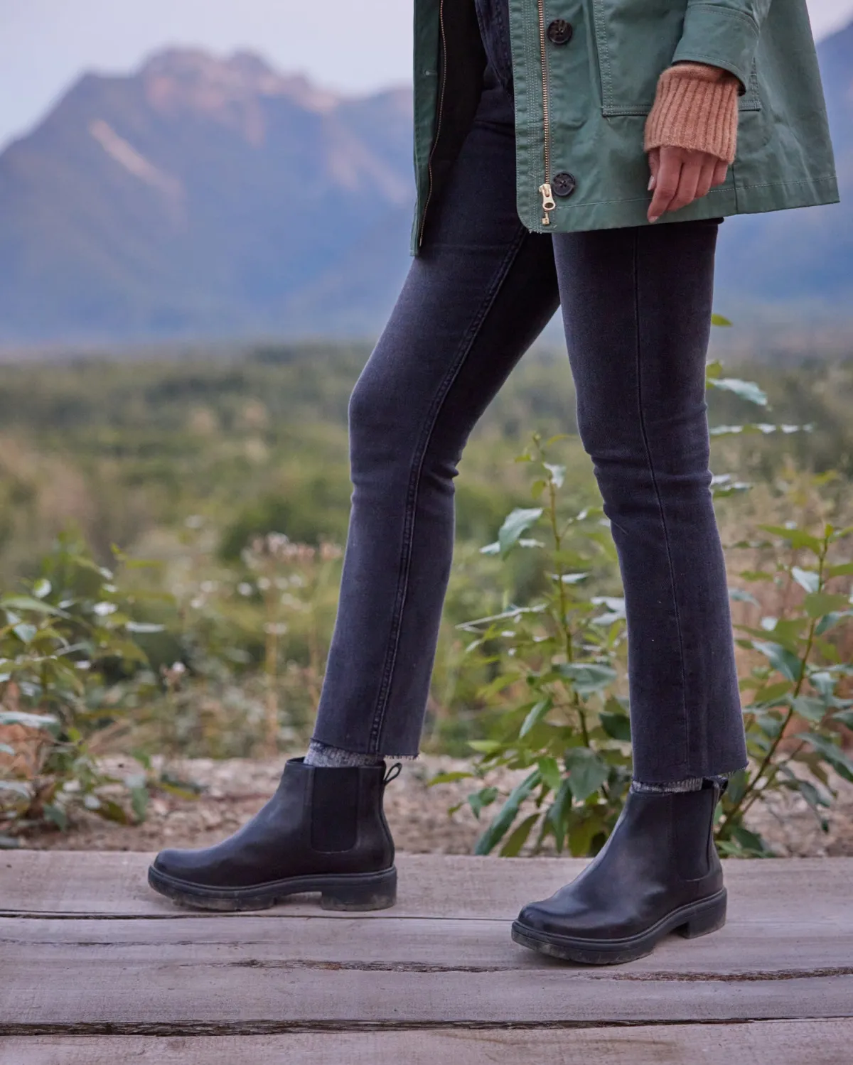 ABEO Vista Chelsea Metatarsal-Women Standard | Education
