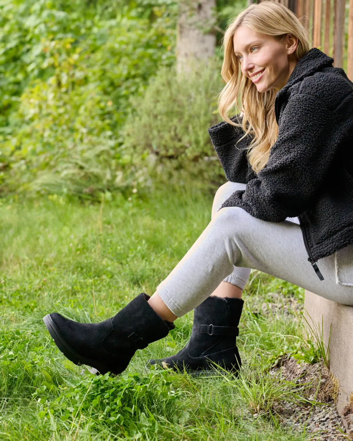 ABEO Vista Mid Boot-Women Standard | Education