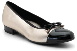 ara Belinda-Women Standard | Casual Shoes