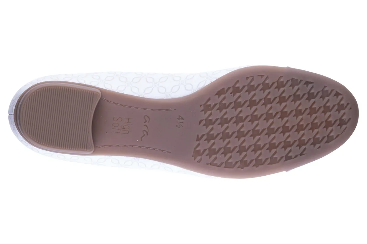 ara Belinda-Women Standard | Casual Shoes