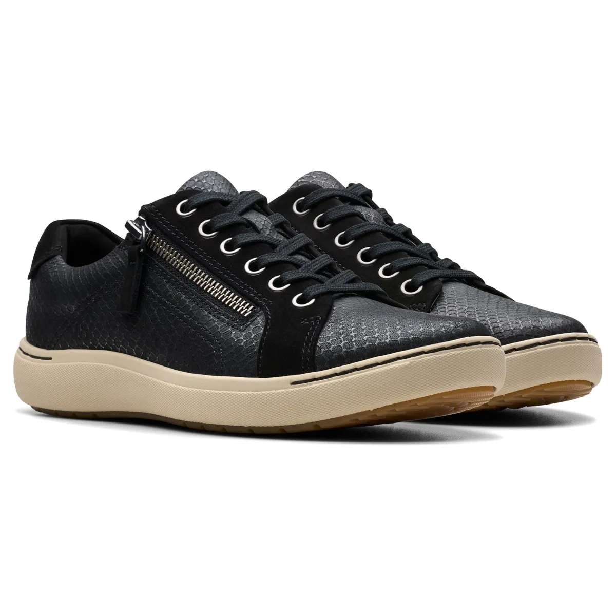 Clarks Nalle Lace-Women Wide | Standard