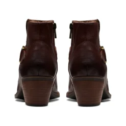 Clarks Neva Buckle-Women Wide | Standard