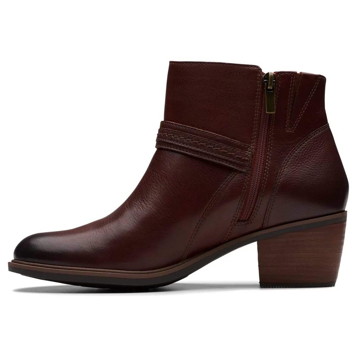 Clarks Neva Buckle-Women Wide | Standard