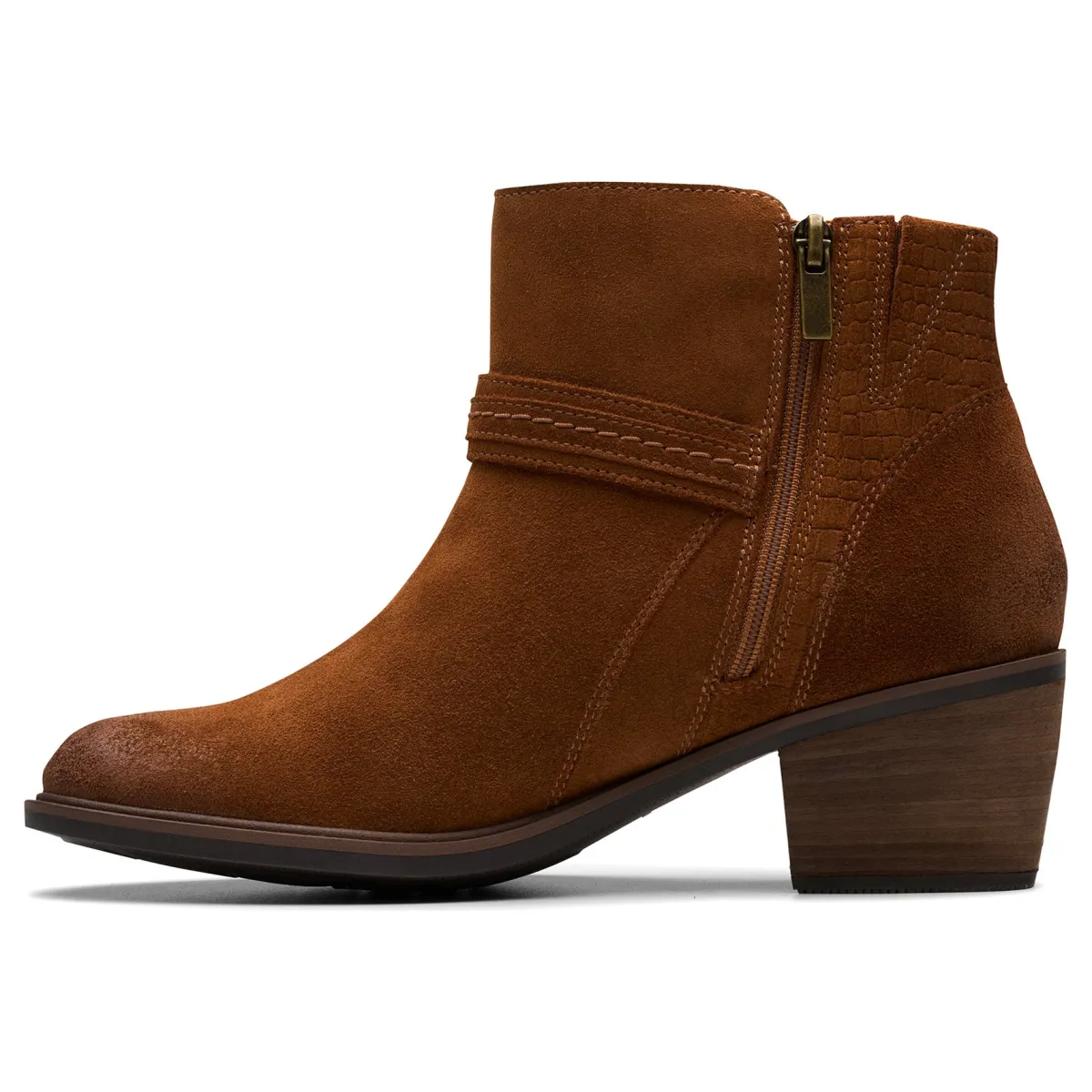 Clarks Neva Buckle-Women Wide | Standard