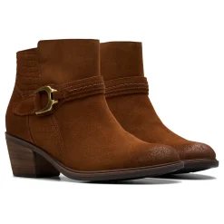 Clarks Neva Buckle-Women Wide | Standard