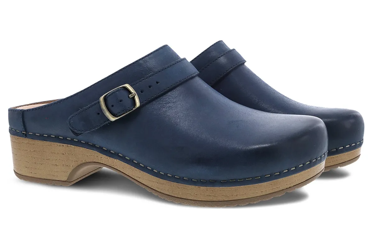 Dansko Berry-Women Service | Education
