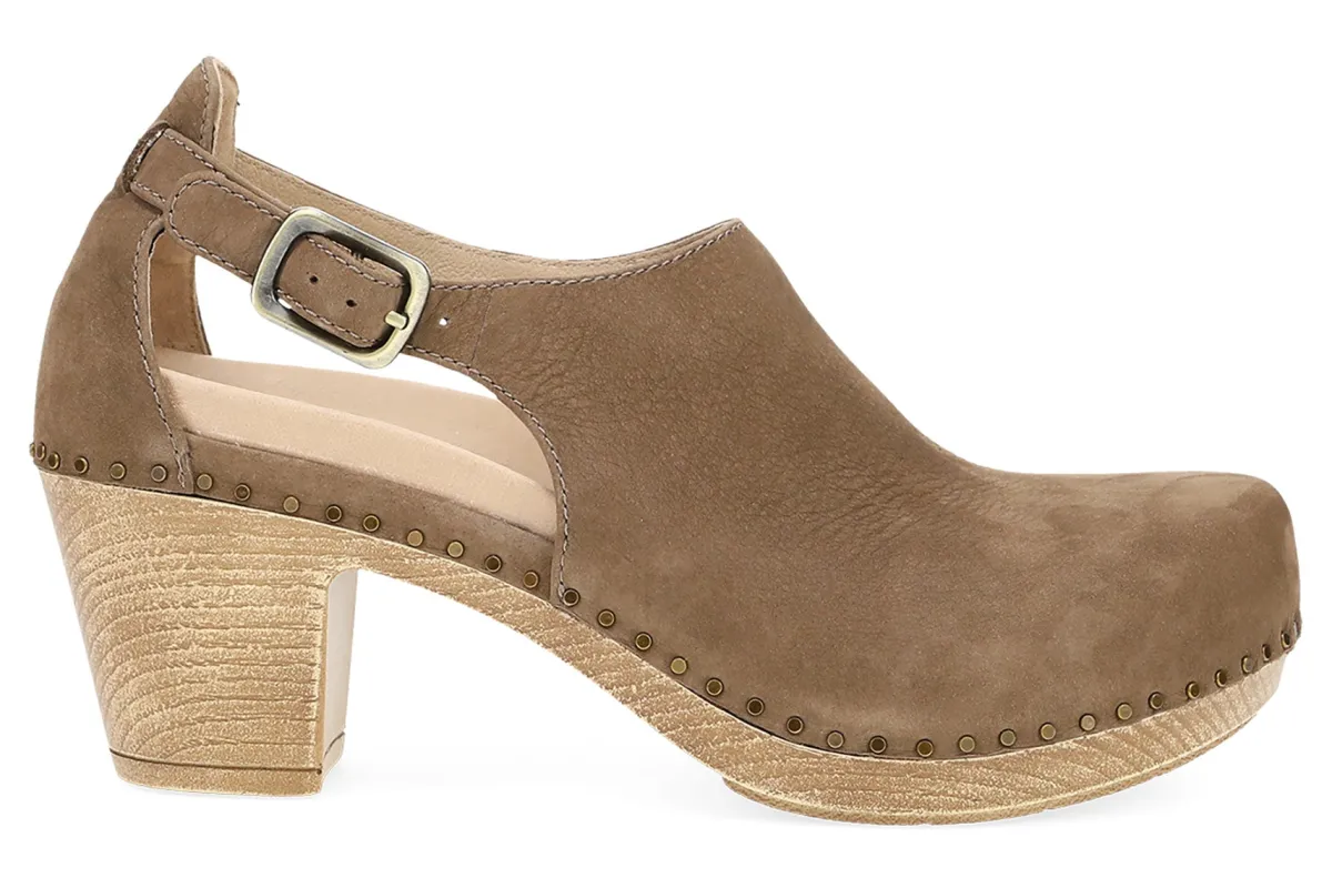 Dansko Sassy-Women Standard | Clogs