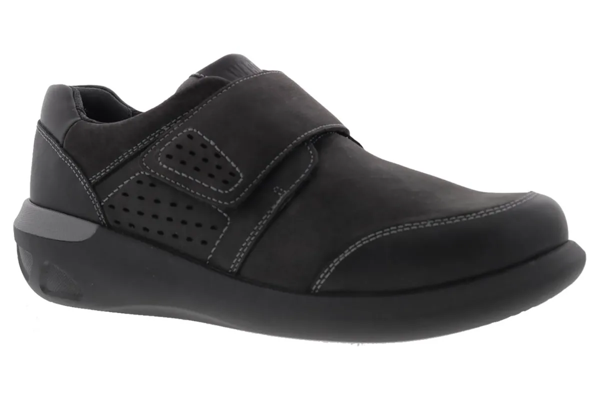 Drew Shoes Marshall- Service | Education