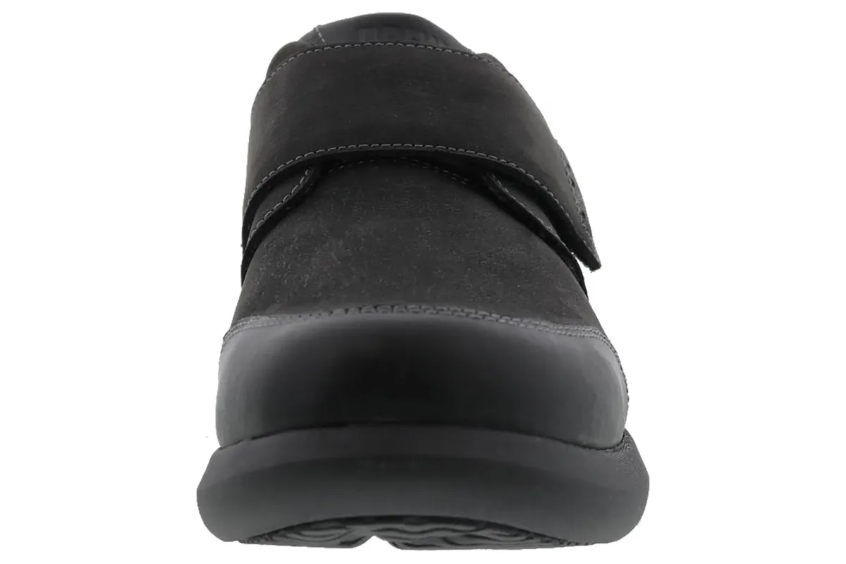 Drew Shoes Marshall- Service | Education