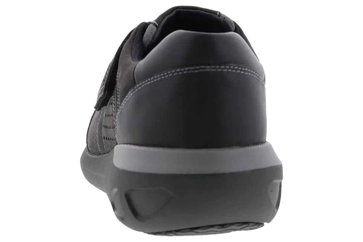 Drew Shoes Marshall- Service | Education