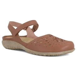 Naot Arataki-Women Standard | Education