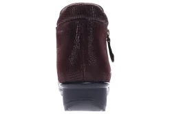 Revere Damascus-Women Standard | Wide
