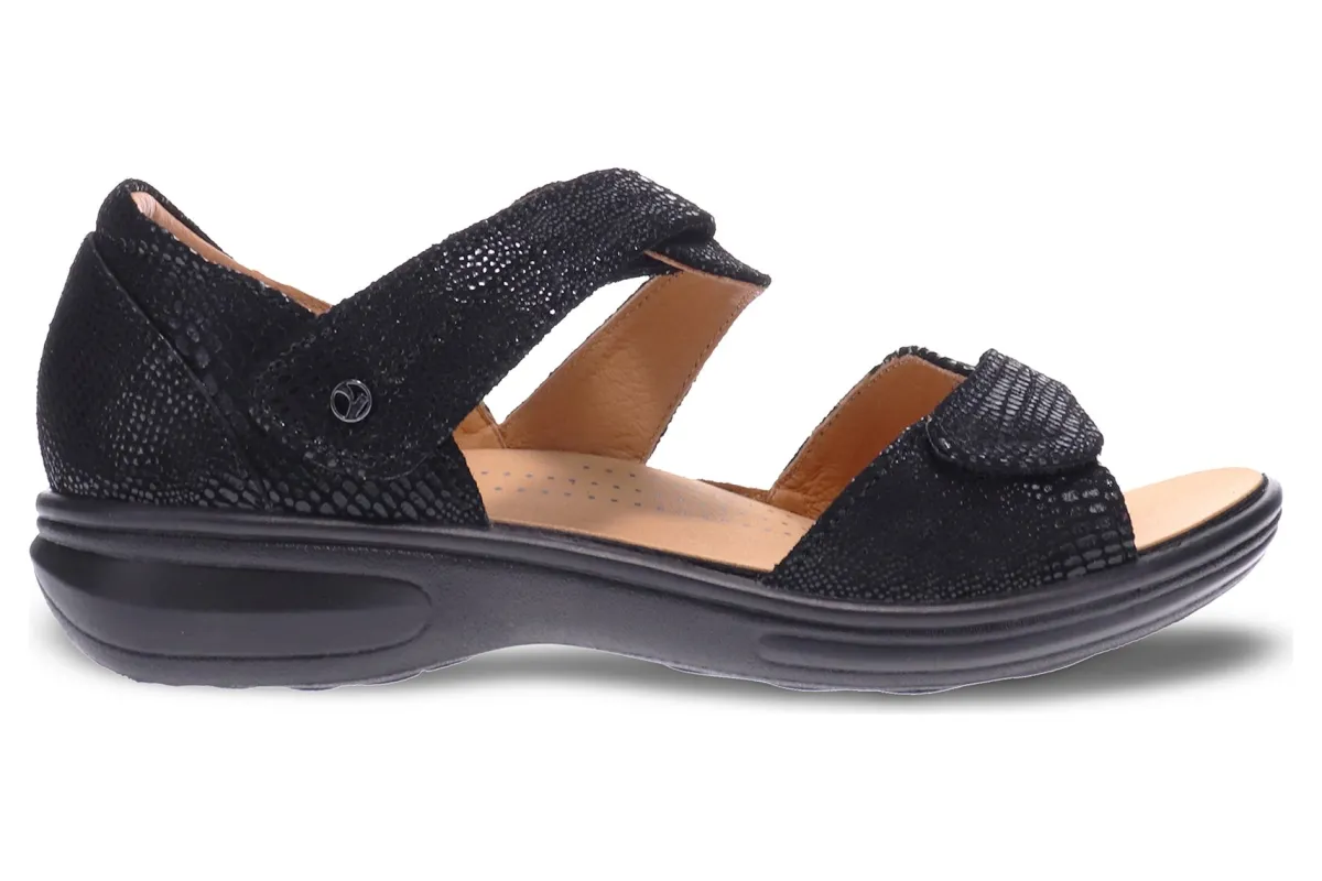 Revere Geneva-Women Standard | Wide