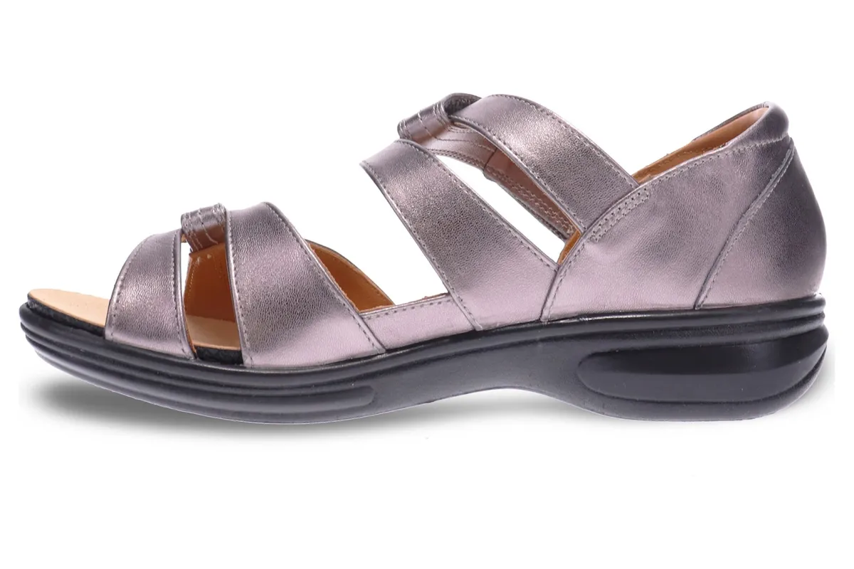 Revere Geneva-Women Standard | Wide