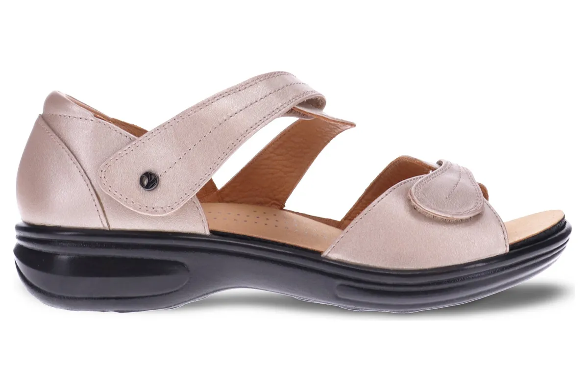 Revere Geneva-Women Standard | Wide