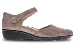 Revere Osaka-Women Wide | Standard