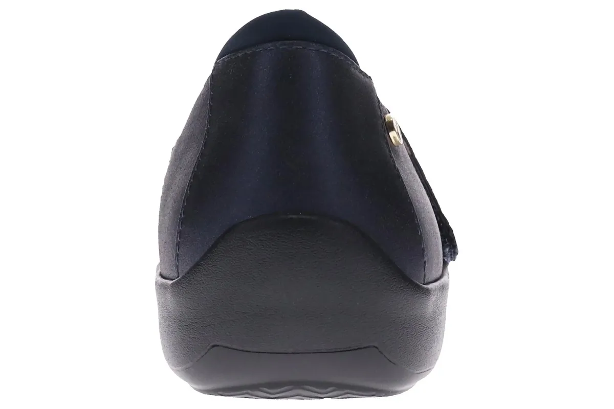 Revere Timaru-Women Wide | Standard