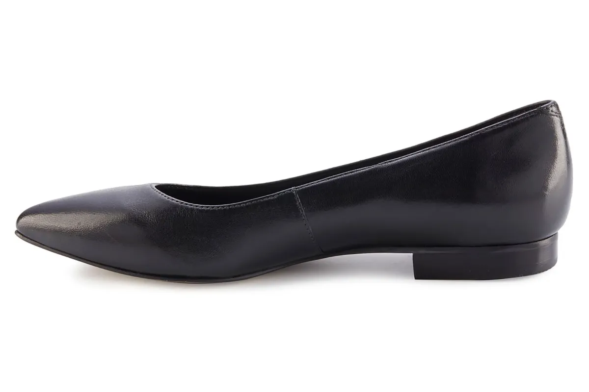 Ros Hommerson Reece-Women Wide | Standard