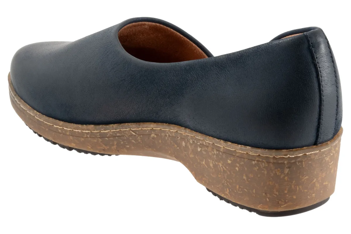 Softwalk Addie-Women Extra Wide | Standard