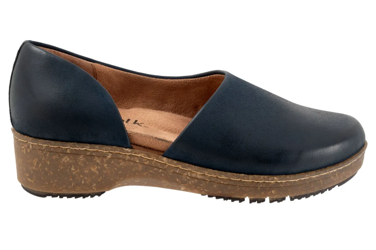 Softwalk Addie-Women Extra Wide | Standard