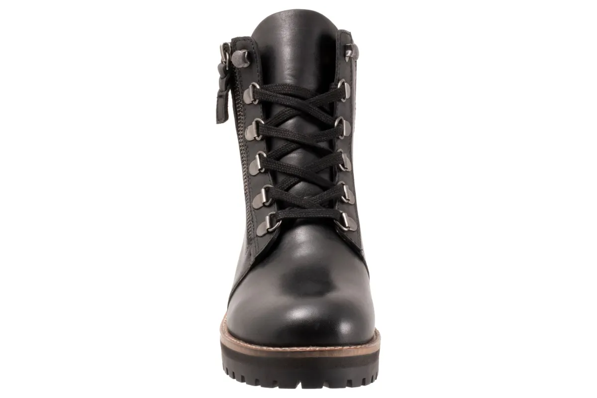 Softwalk Everett-Women Standard | Wide