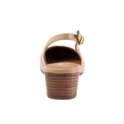 Softwalk Largo-Women Wide | Standard