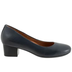 Softwalk Lynn-Women Wide | Standard