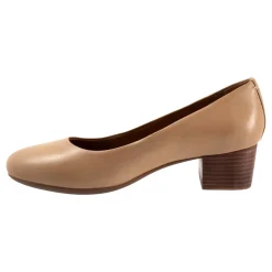 Softwalk Lynn-Women Wide | Standard