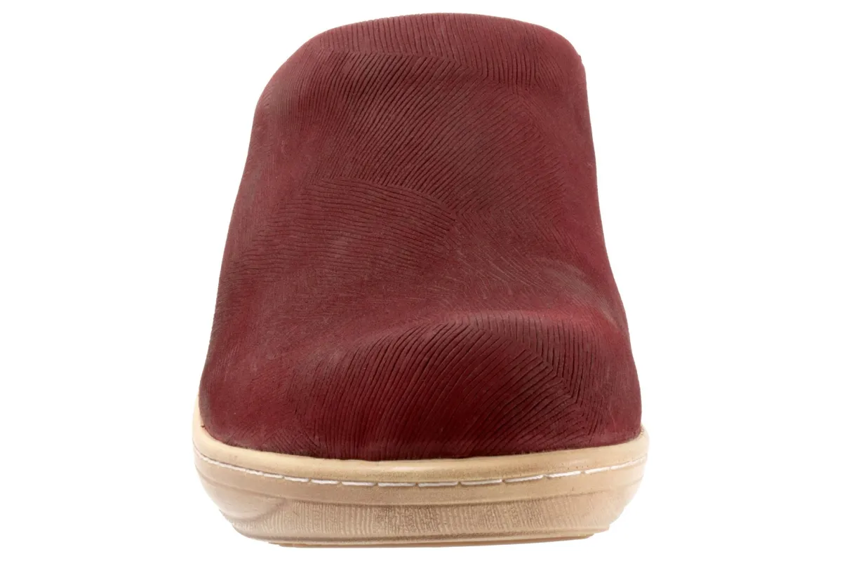 Softwalk Madison-Women Standard | Clogs
