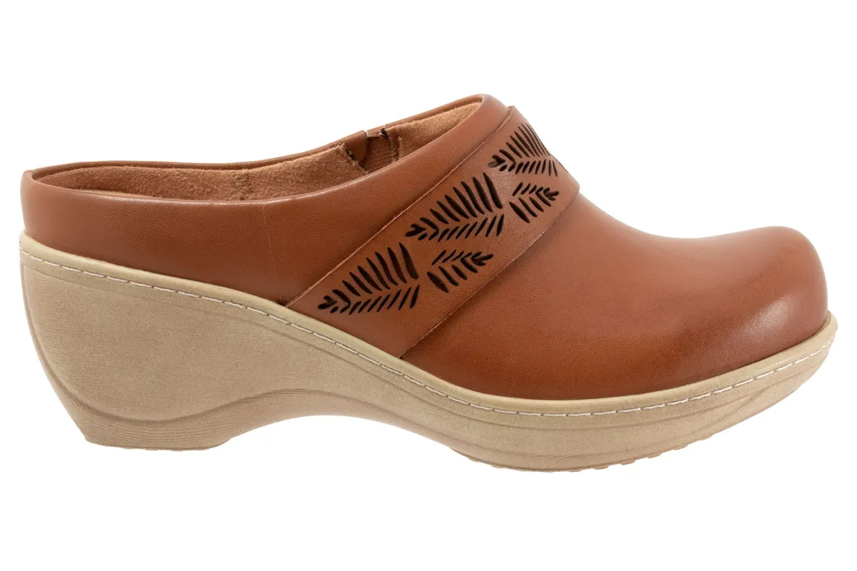 Softwalk Melita-Women Standard | Clogs