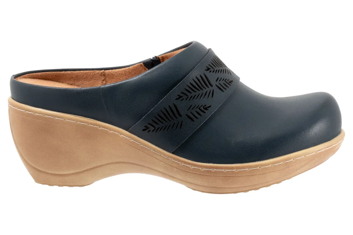 Softwalk Melita-Women Standard | Clogs