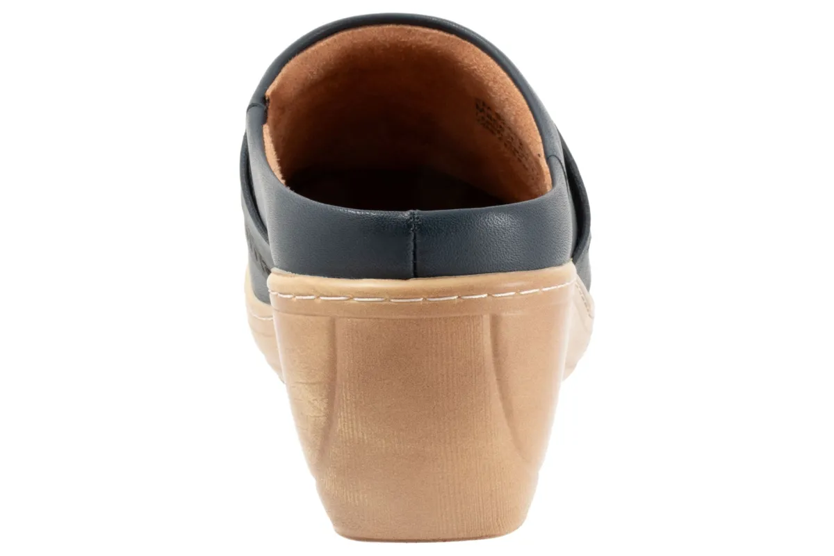 Softwalk Melita-Women Standard | Clogs