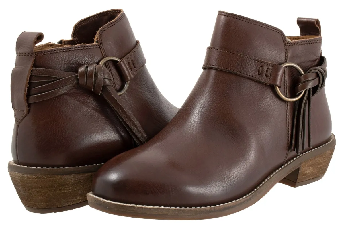 Softwalk Reade-Women Wide | Standard