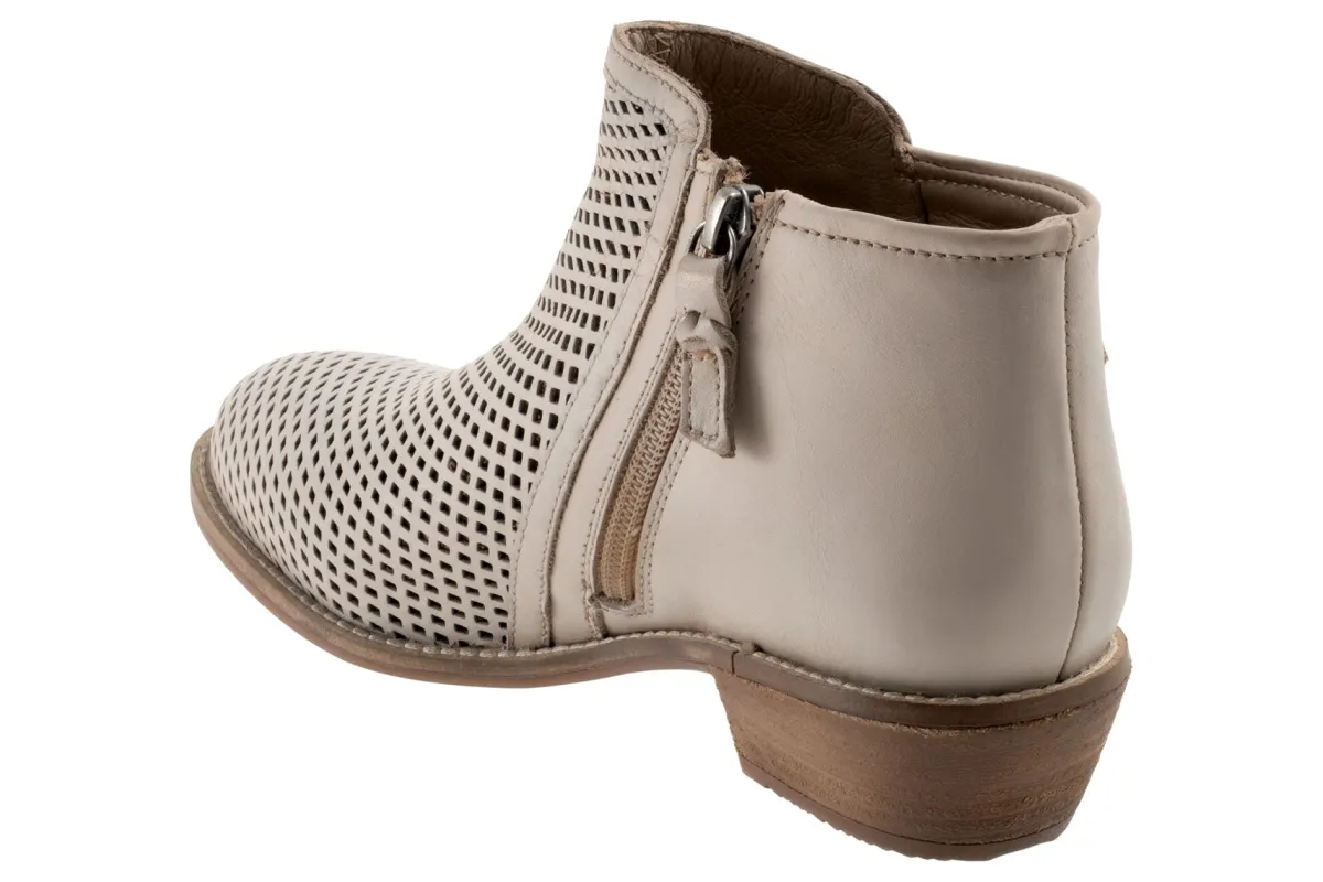 Softwalk Rimini Perf-Women Narrow | Boots