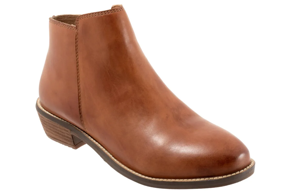 Softwalk Rocklin 2.0-Women Wide | Standard