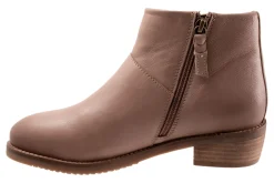 Softwalk Roselle-Women Standard | Wide