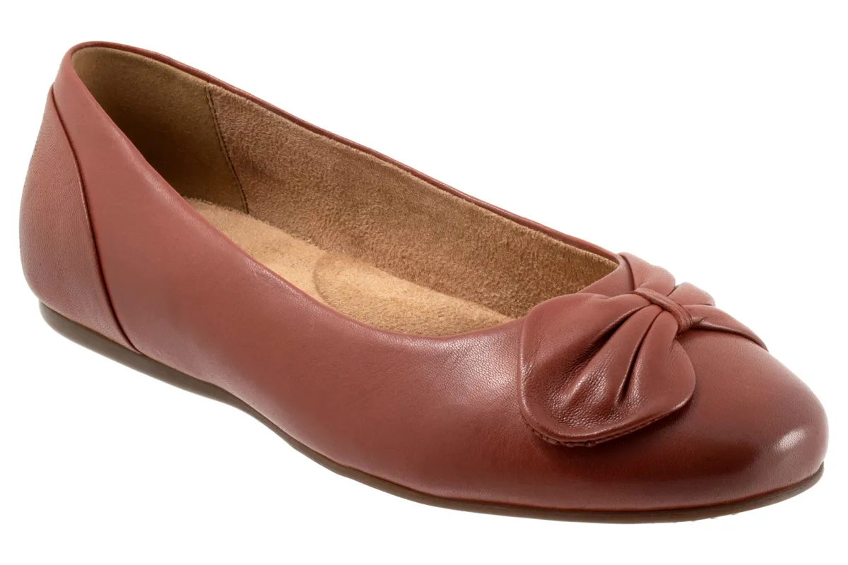 Softwalk Sofia-Women Standard | Extra Wide