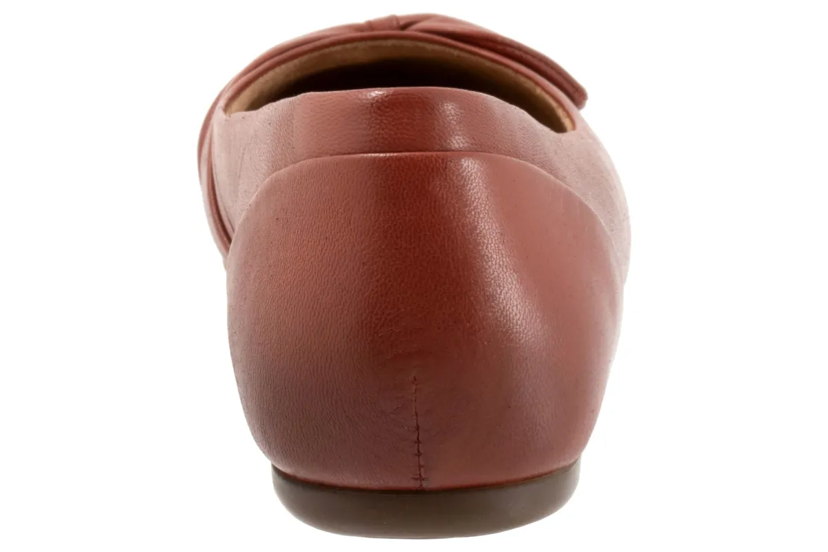Softwalk Sofia-Women Standard | Extra Wide