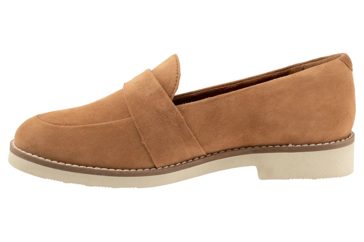 Softwalk Walsh-Women Wide | Standard