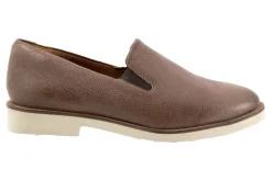 Softwalk Whistle II-Women Standard | Wide