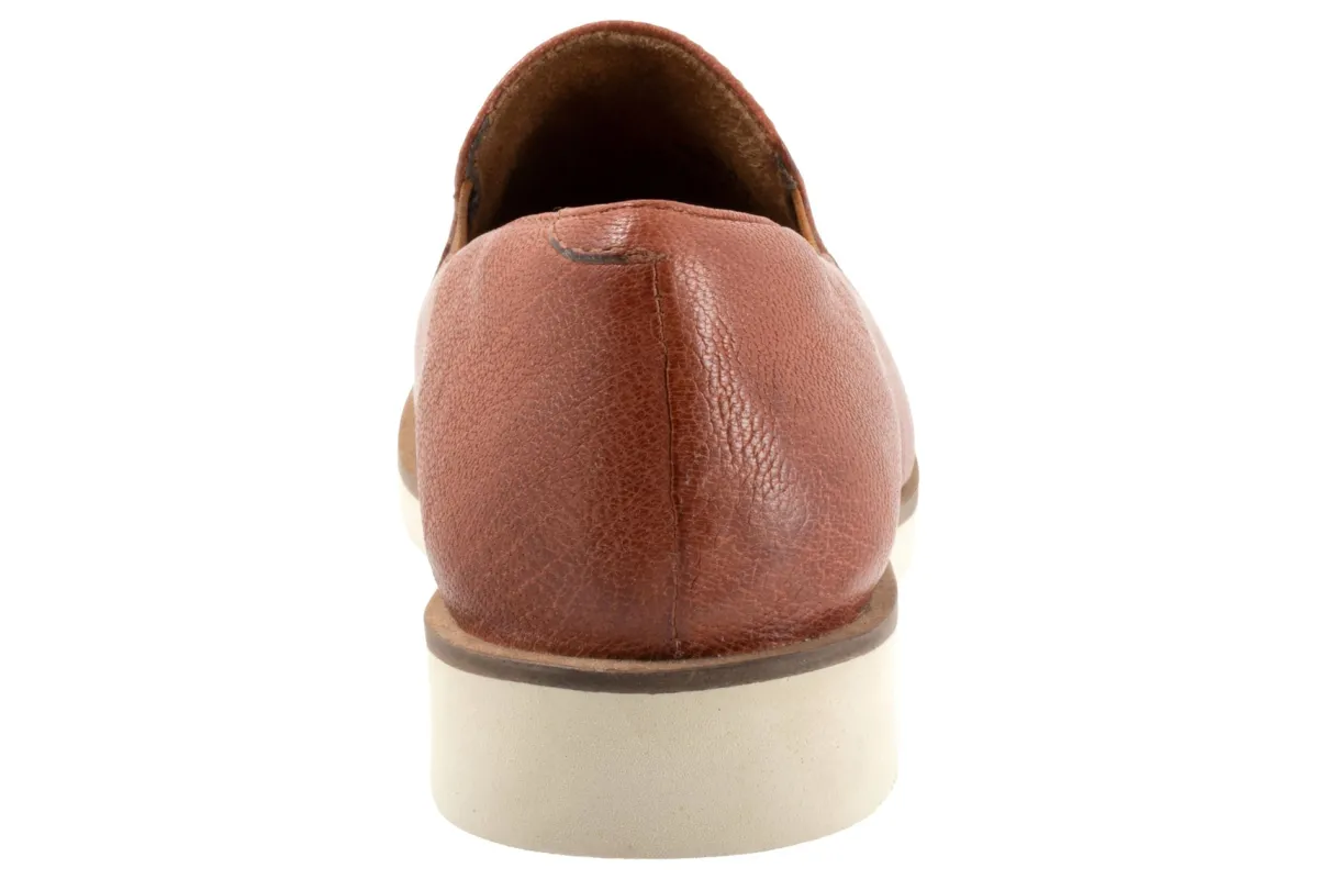 Softwalk Whistle II-Women Standard | Wide