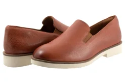 Softwalk Whistle II-Women Standard | Wide