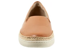 Trotters Accent-Women Wide | Casual Shoes