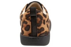 Trotters Avrille-Women Standard | Wide