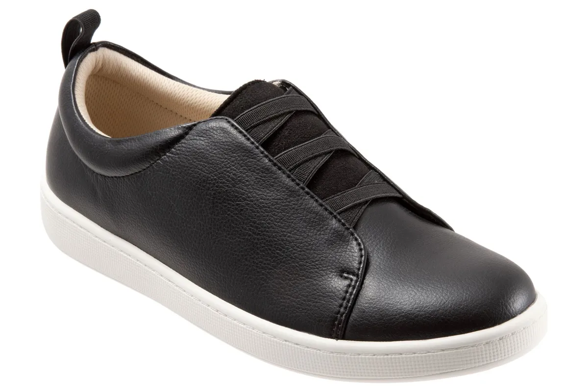Trotters Avrille-Women Wide | Casual Shoes